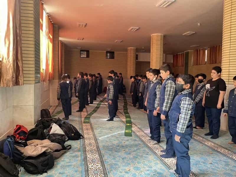 عکس دبستان پسرانه حاج محمد رحیم منصف در برازنده اصفهان
