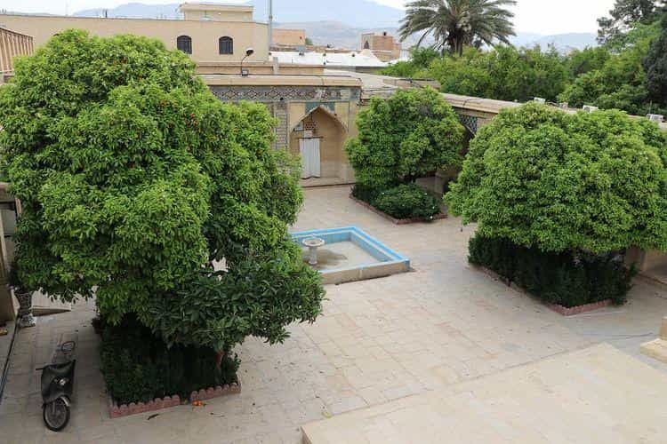 عکس حوزه علمیه منصوریه در سر دزک شیراز