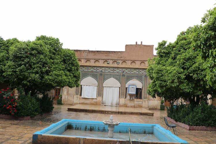 عکس حوزه علمیه منصوریه در سر دزک شیراز