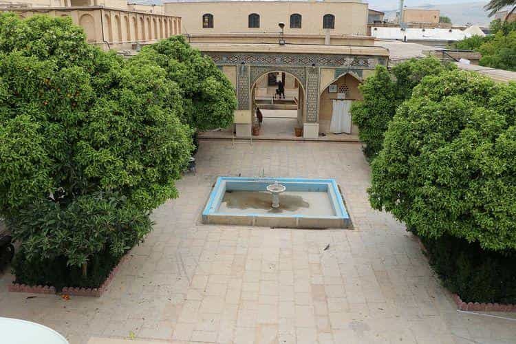 عکس حوزه علمیه منصوریه در سر دزک شیراز