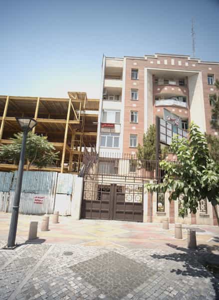 عکس سالن خدمات ناخن در سعادت آباد تهران