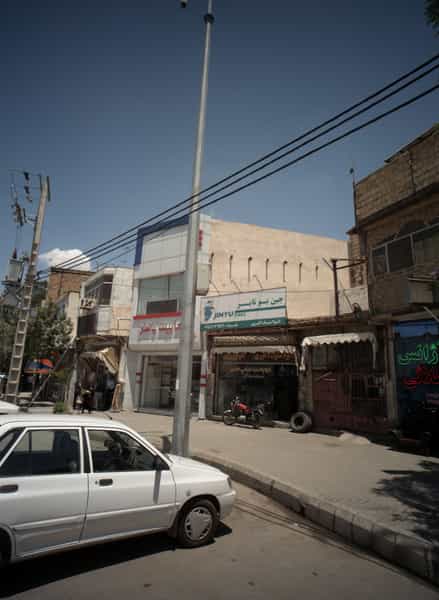 عکس اتو لاستیک اکبری در شهید قربانی مشهد