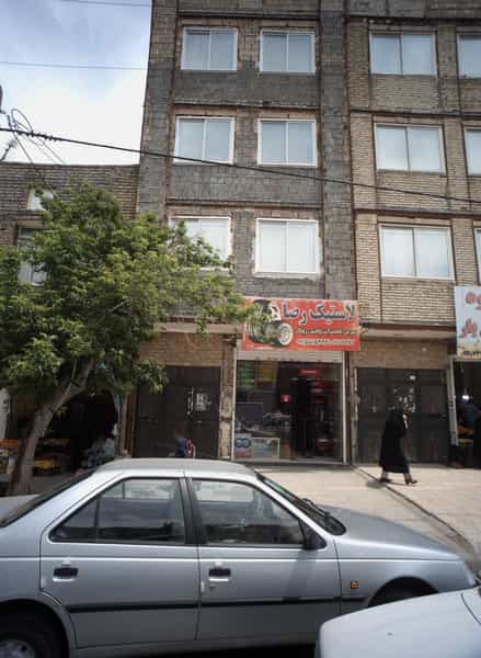 عکس لاستیک رضا در رسالت مشهد