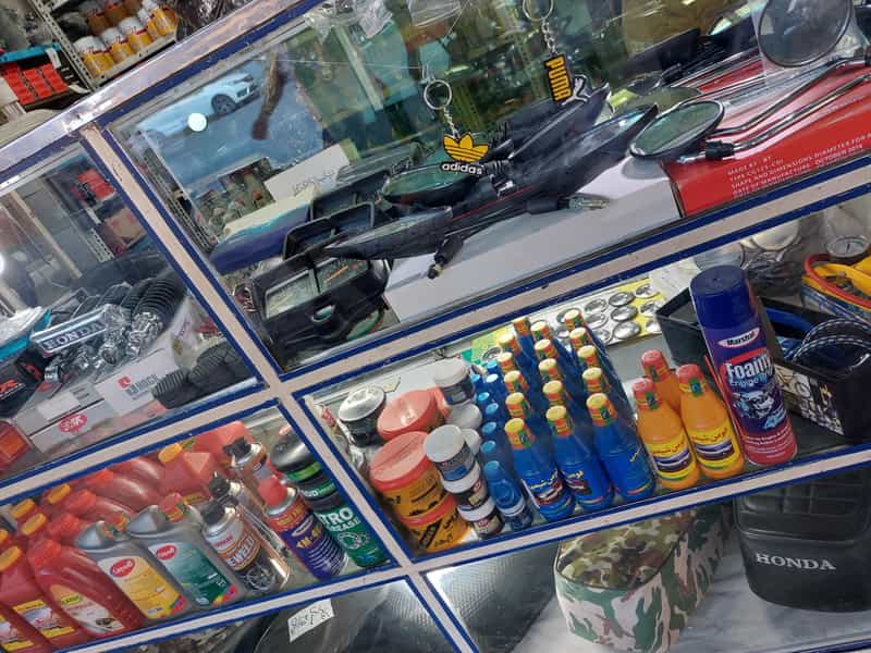 عکس فروشگاه خرسندیان در قیام تهران
