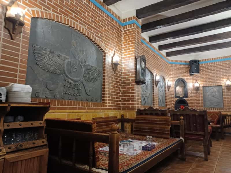 عکس رستوران سنتی مهتاب در مطهری لاهیجان