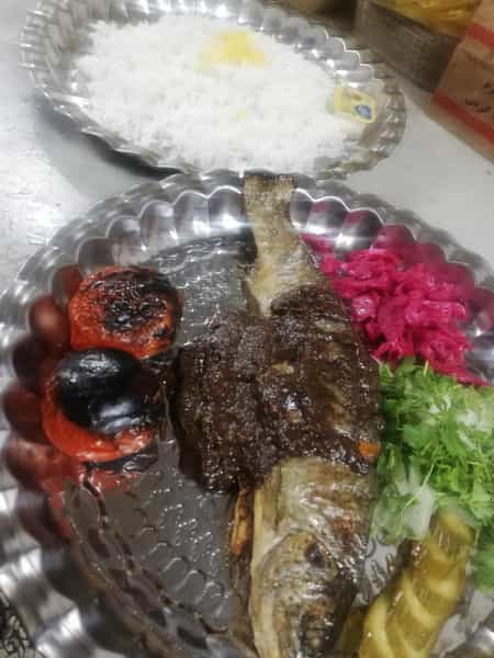 عکس آشپزخانه دوقلو در باغ اکوبیولوژی نوشهر