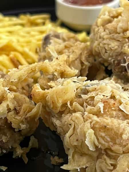 عکس فست فود برگرچی در سیمان ارومیه