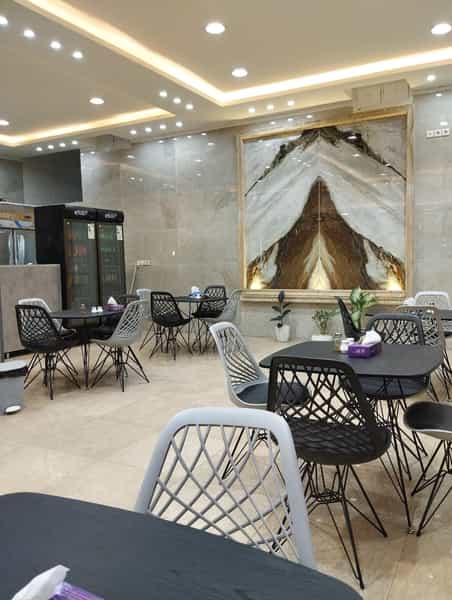 عکس لقمه کباب حنا در نیایش یزد