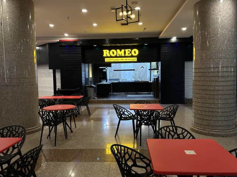 عکس سلف سرویس فست فود رومئو کوچه حنا یزد