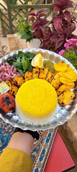 عکس کافه و رستوران سنتی عمارت هفت خوان در کهنه دژ سمنان