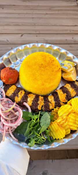 عکس کافه و رستوران سنتی عمارت هفت خوان در کهنه دژ سمنان