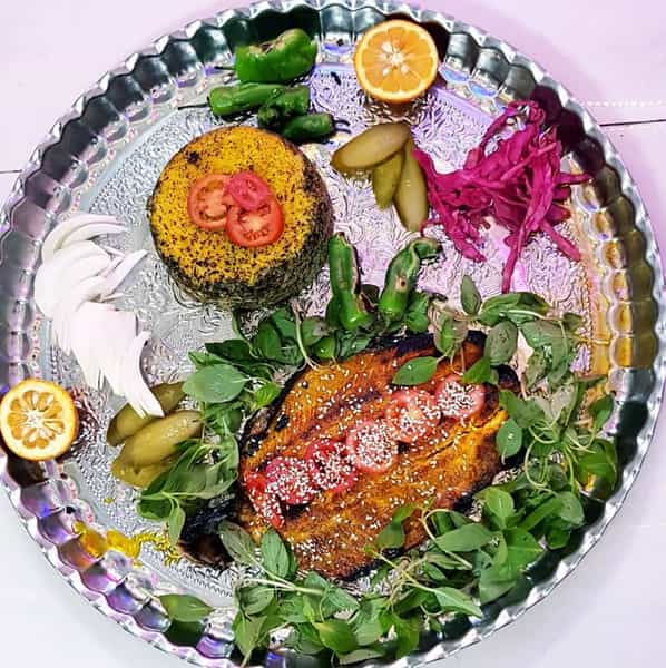 عکس کباب سرای دوستی در بنیاد قم