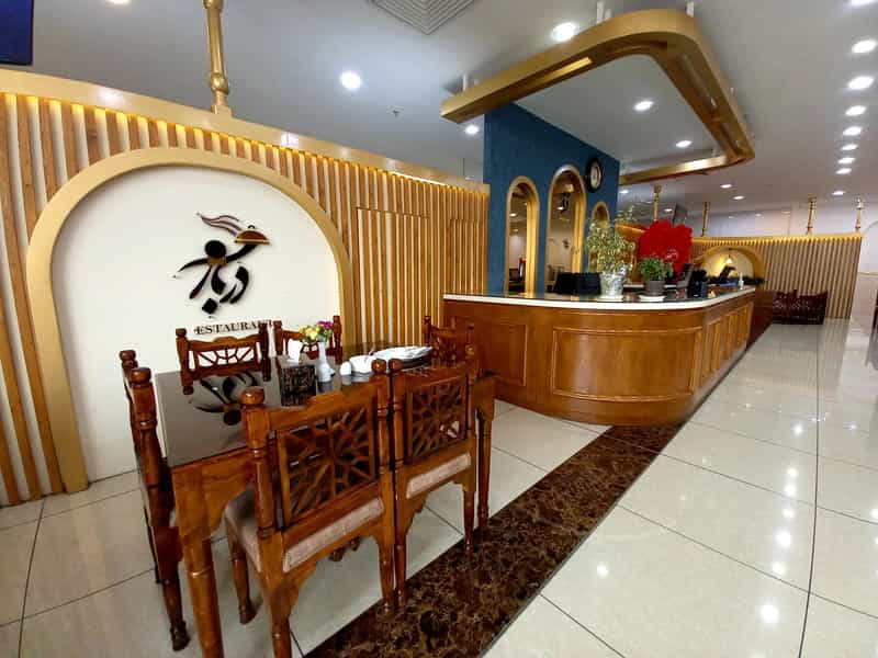 عکس رستوران دربار کوچه باغ تبریز