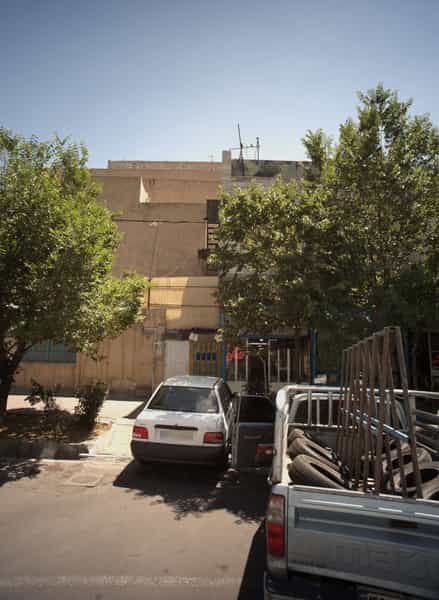 عکس بیمه ایران در سرآسیاب مهرآباد تهران