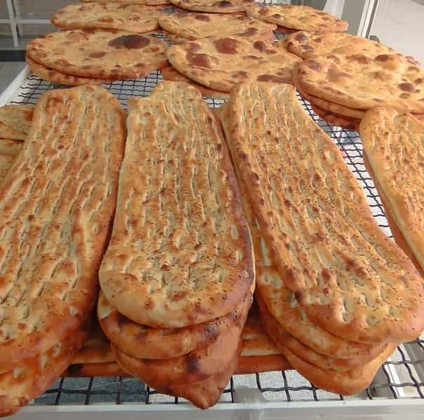 عکس نان سنتی امینی به مدیریت حسین در ولی عصر ارومیه