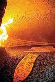 عکس سنگک پزی سنتی بابایی در پشت ناحیه ارومیه