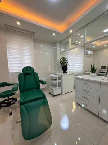 عکس مطب زیبایی کریستال در گلستان کرمانشاه