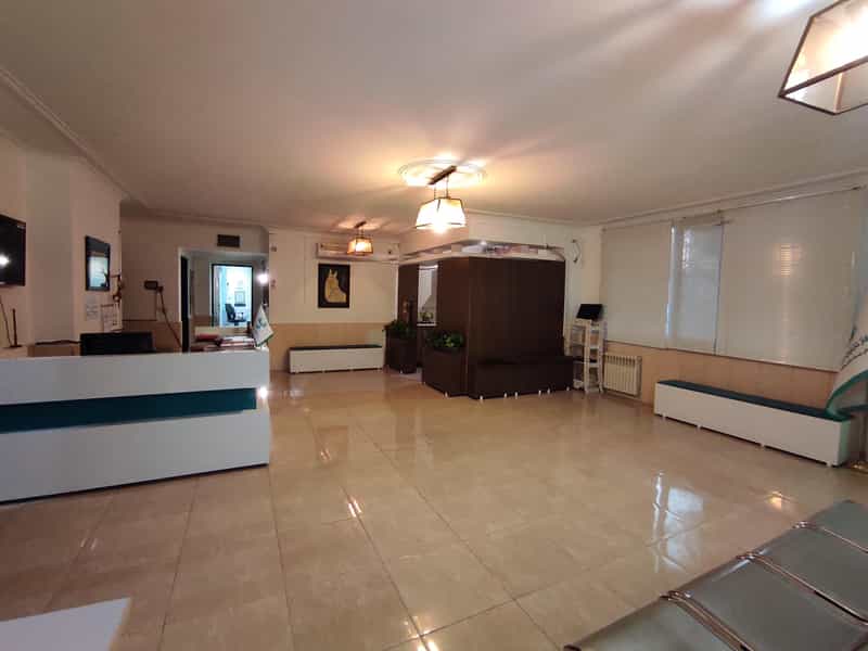 عکس کلینیک زیبایی دکتر نازنین آرین در گلستان کرمانشاه