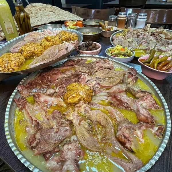 عکس طباخی بابا علی در فاز ۱ اندیشه شهریار