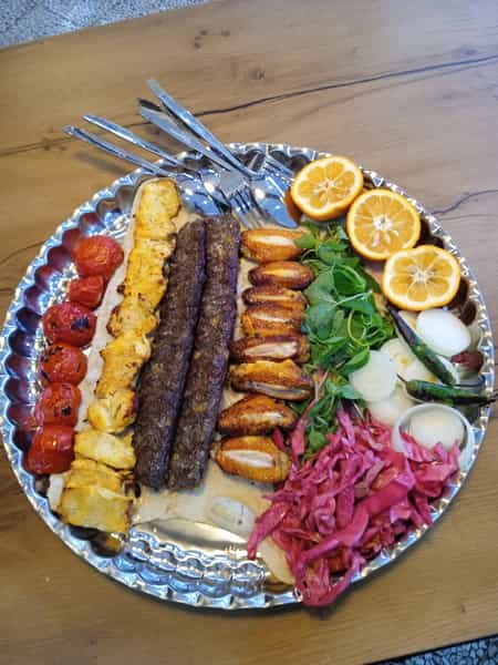 عکس رستوران سنتی پارکینگ در کوچمشکی زنجان