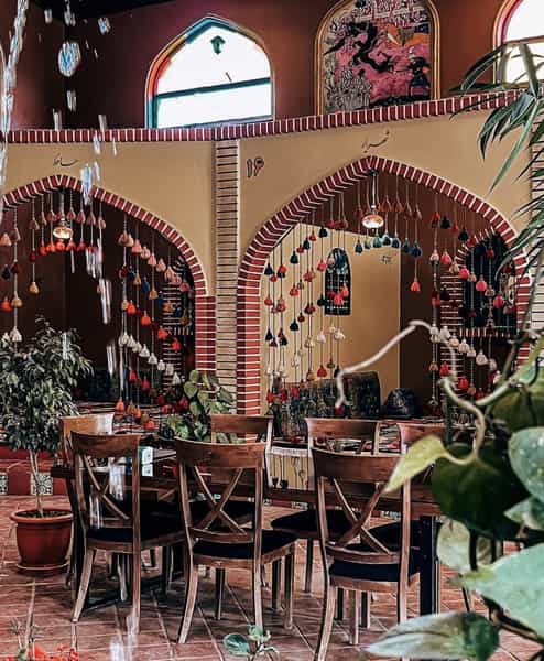 عکس رستوران و کاروانسرای شاه عباسی در پارک ملت زنجان