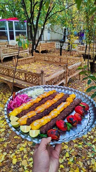 عکس باغ رستوران و کافی شاپ کاکتوس شهرک مدرس همدان