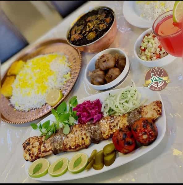 عکس رستوران هفت چنارزنجان در انقلاب زنجان