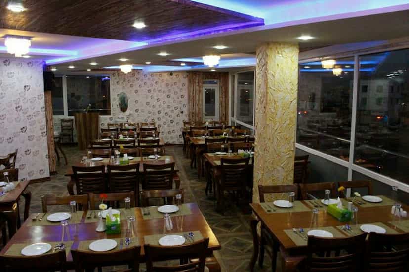 عکس رستوران پاچنار در بهاران ۱.۱۷ سنندج