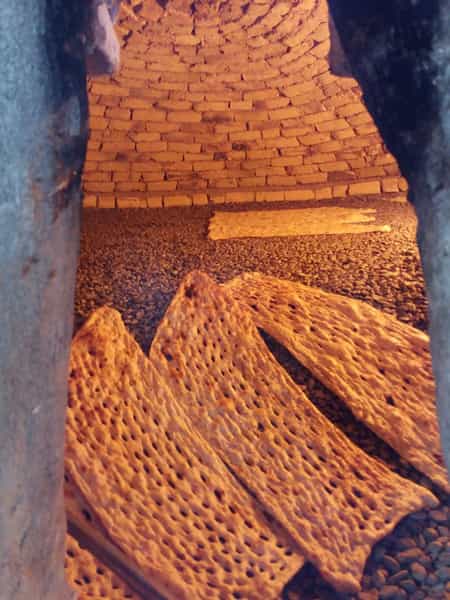 عکس نانوایی سنگکی یک زنجان