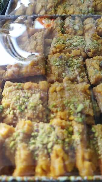 عکس سوهان و گز بیرتک در انقلاب زنجان