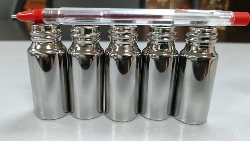 عکس آبکاری پلاستیک جوشن در امامزاده قدس