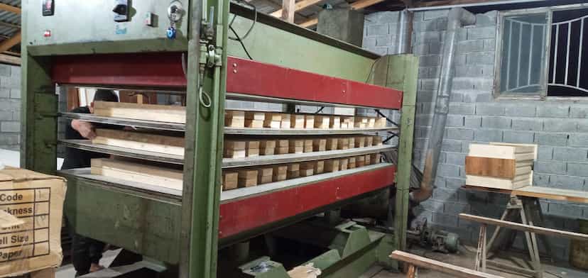 عکس کلینیک ساختمانی و صنایع چوبی برادران موسوی در عزیزی آمل