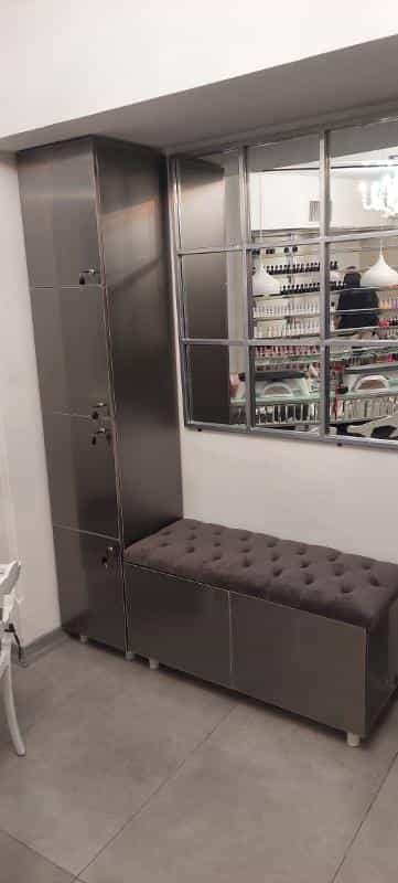 عکس کارگاه کابینت سازی اقای چوب در اندیشه