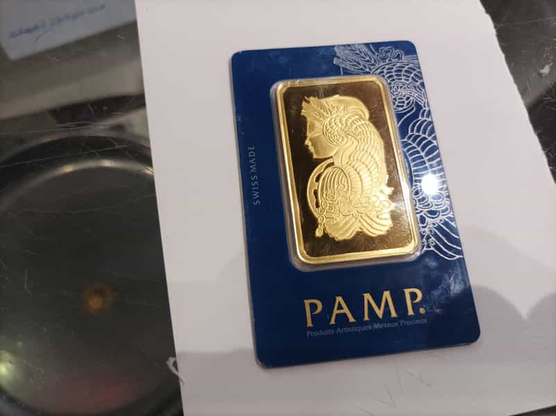 عکس طلا و سکه زرآران در بازار اصفهان