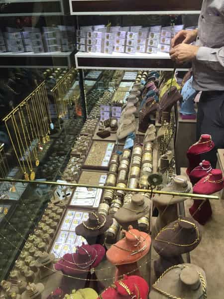 عکس طلا فروشی مهرطلب مهرشهر در اسد آباد کرج