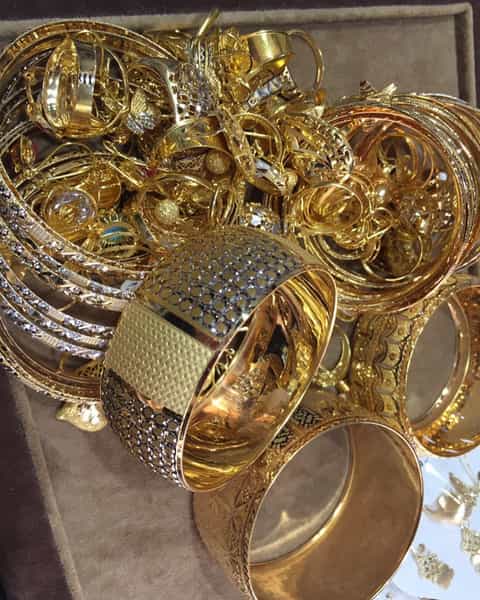 عکس طلا فروشی مهرطلب مهرشهر در اسد آباد کرج