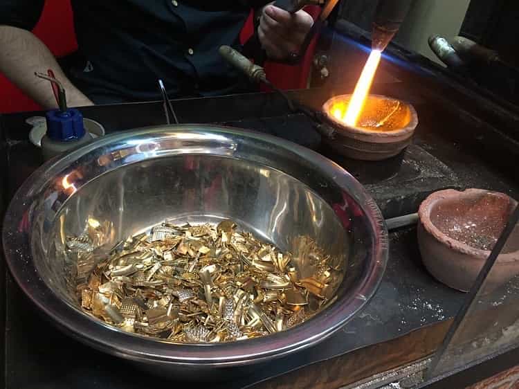 عکس طلا فروشی مهرطلب مهرشهر در اسد آباد کرج