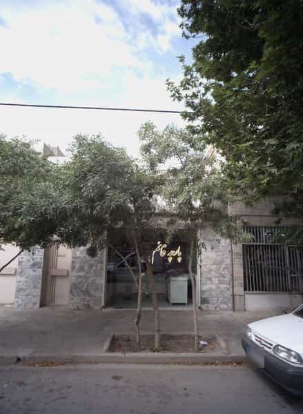 عکس پارچه قائم در گاز مشهد