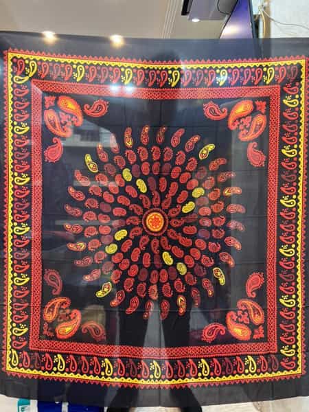 عکس یقلق سرا (ابریشم سنتی) در احمدی شیراز