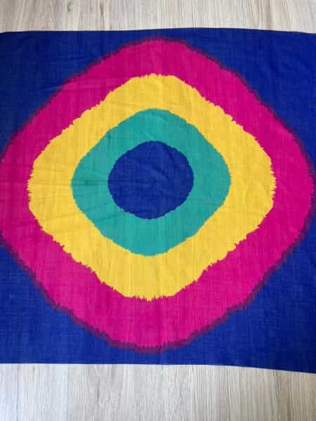 عکس یقلق سرا (ابریشم سنتی) در احمدی شیراز