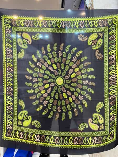 عکس یقلق سرا (ابریشم سنتی) در احمدی شیراز