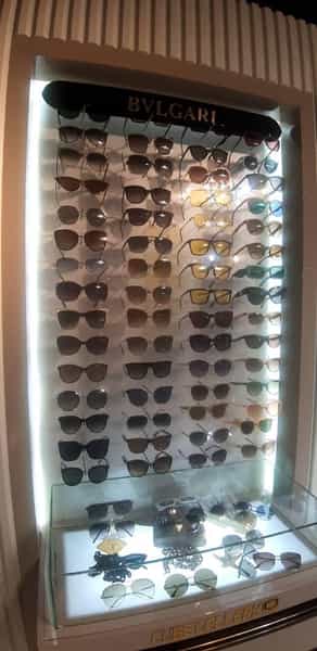 عکس عینک مکعب در رجائی شهر کرج