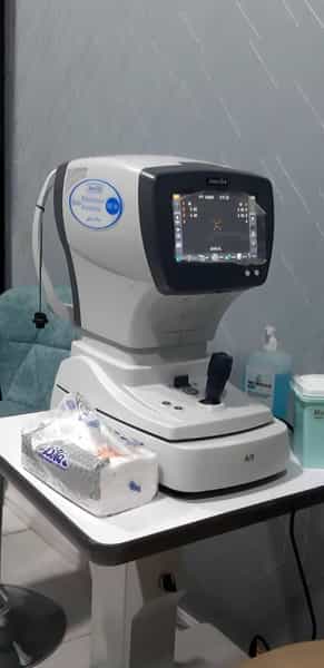 عکس عینک مکعب در رجائی شهر کرج