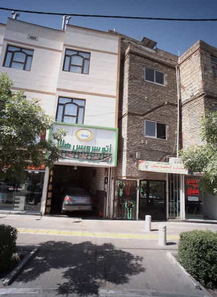 عکس قفل و کلید یاور در حضرت ابوطالب مشهد