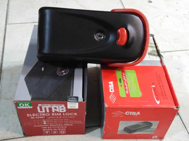 عکس قفل سازی کلید سازی ریموت در نیرو هوایی مشهد