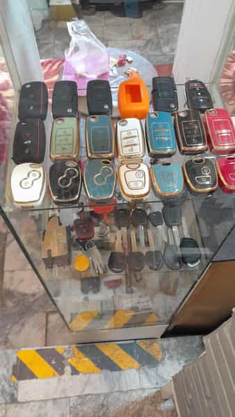 عکس قفل و کلید سازی گلستان در سناباد مشهد