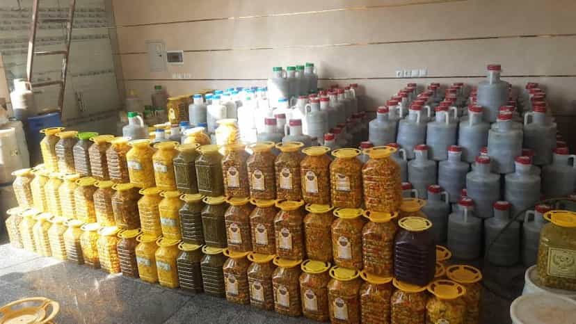 عکس خیارشور و ترشیجات خرازی کرج