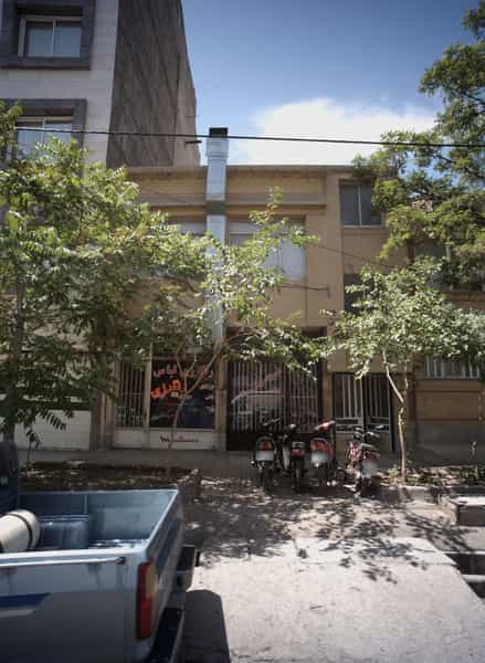 عکس تعمیرگاه موتورسیکلت در دانشجو مشهد