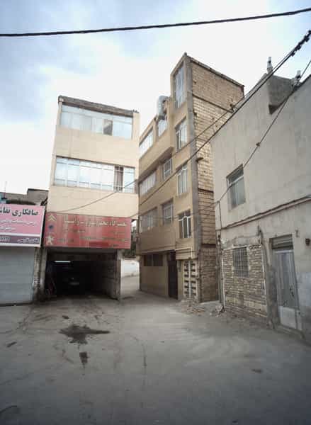 عکس تعمیرگاه مجهز پژو و زانتیا در فلسطین مشهد