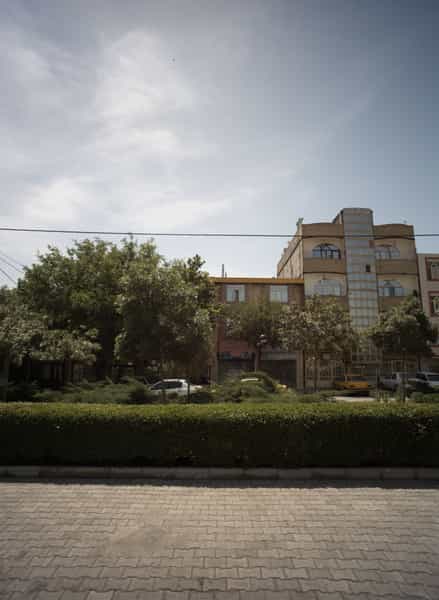 عکس تعمیرگاه و نمایشگاه موتورسیکلت دوستان در انقلاب مشهد